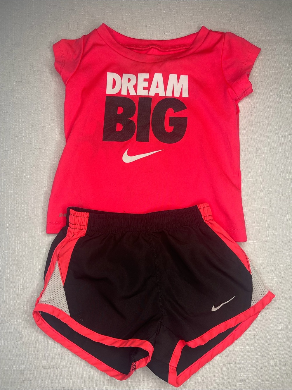 Nike Kids Dream Big Pink Active Set toddlers girls 18 month 2 piece